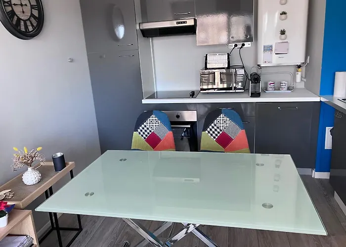 Agreable 2 Pieces Avec Balcon Et Parking A - Fr-1-712-90 Apartment *