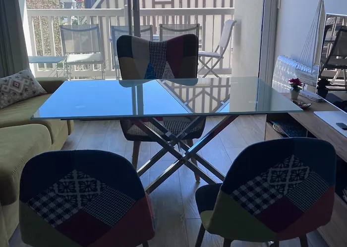 Apartment Agreable 2 Pieces Avec Balcon Et Parking A - Fr-1-712-90 *