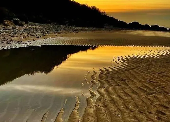 Agreable 2 Pieces Avec Balcon Et Parking A - Fr-1-712-90 *